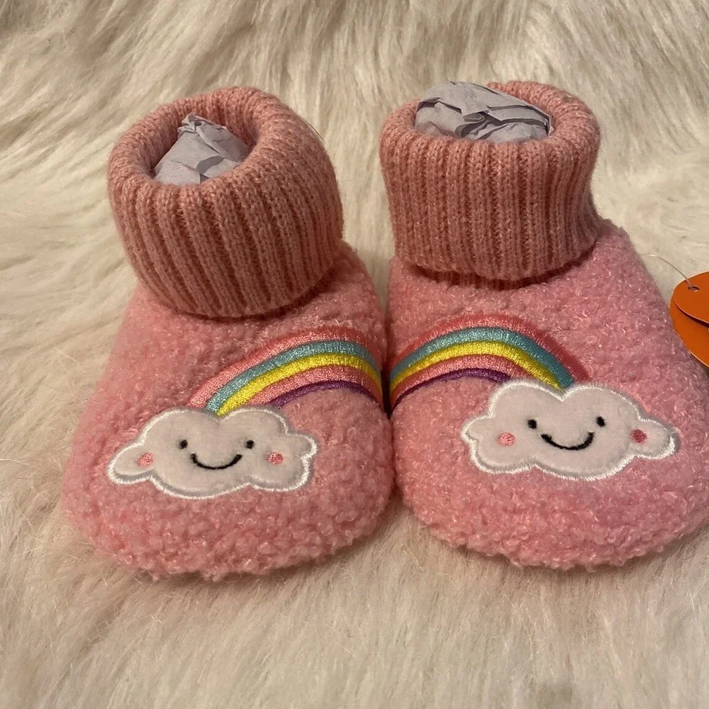Wonder Nation Slippers Girls Size 5 Pink Fuzzy Rainbow Bootie Shoes 12-18 Months